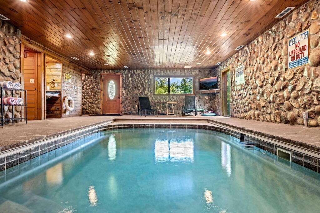 Pvt Pool At The Grotto Villa Sevierville Exterior photo